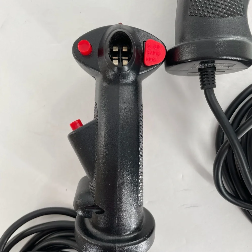 Richwide Technologies, Inc. (2) Grip-It - G-101 Controllers Joysticks